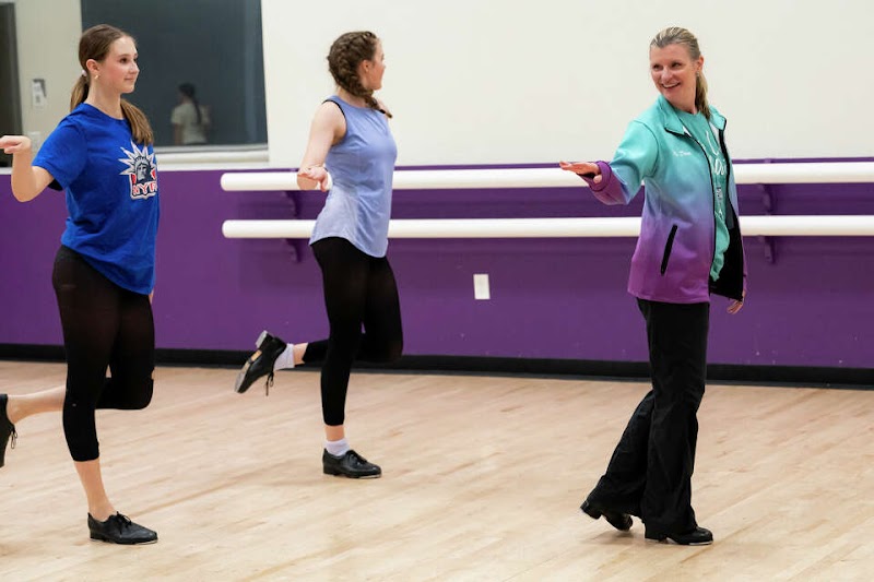 Earle Cobb Dance Studio Inc - Photo 1