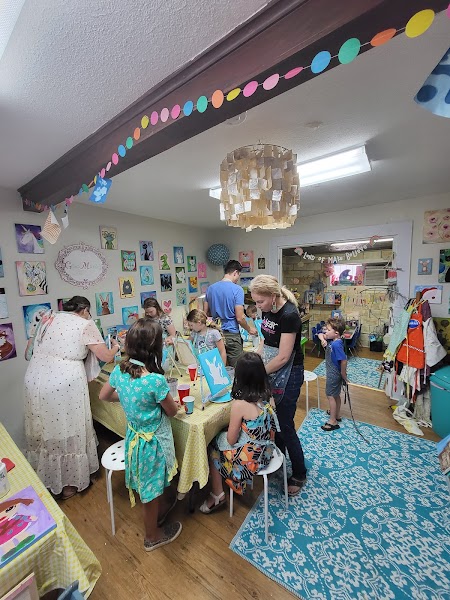 Gina Marie’s Art Studio - Photo 5