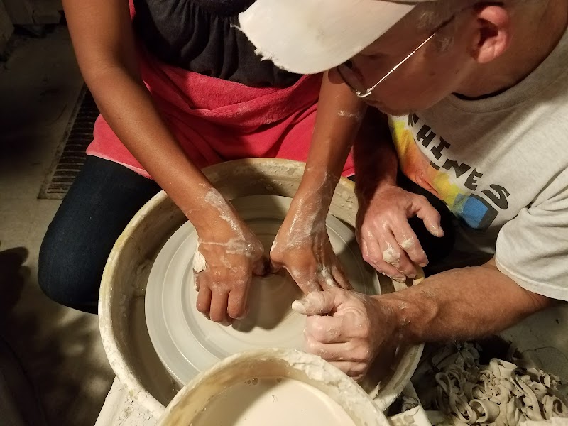 Holman Pottery - Photo 4