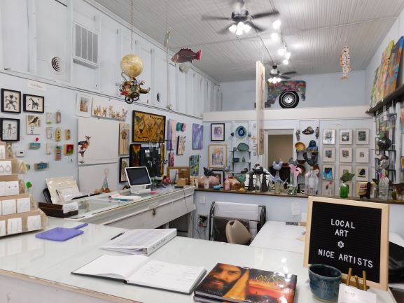Last Art Gallery - Photo 1