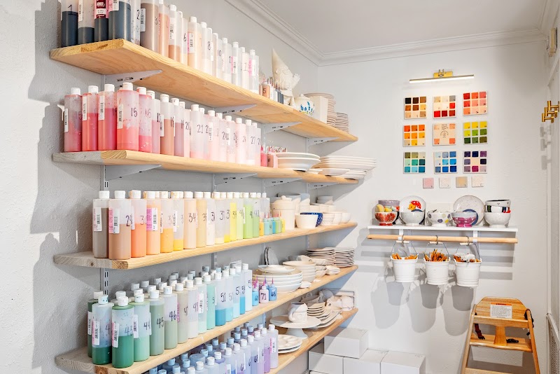 The Painted Potter Studio - Photo 1