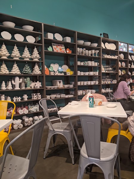 Potteryland Studio - Photo 2